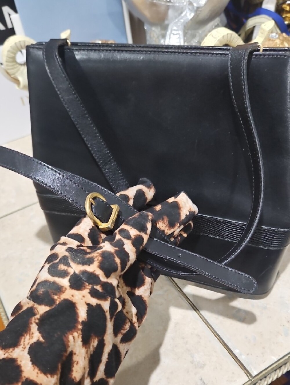 Vintage Salvatore Ferragamo Leather Black Shoulder Bag w/Gold Hardware & COA - Picture 16 of 16